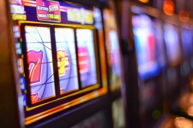 ratutogel penipu platform interface showing football markets and live-dealer options